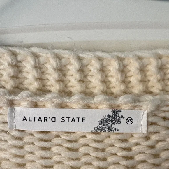 Altar’d State Cream Cardigan with Pink Bow Details Sz XS - Picture 2 of 3